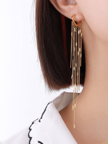 Gold titanium heart earring with gold chain tasse